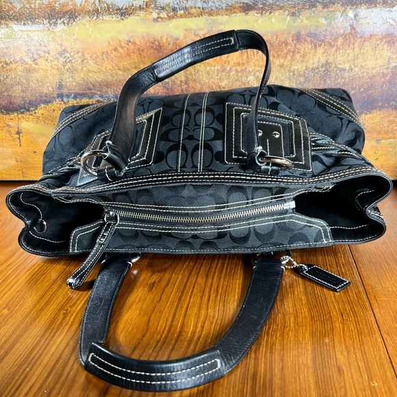 Coach Signature Soho Satchel Black Jacquard and Leather Vintage Great Condition - Picture 10 of 13